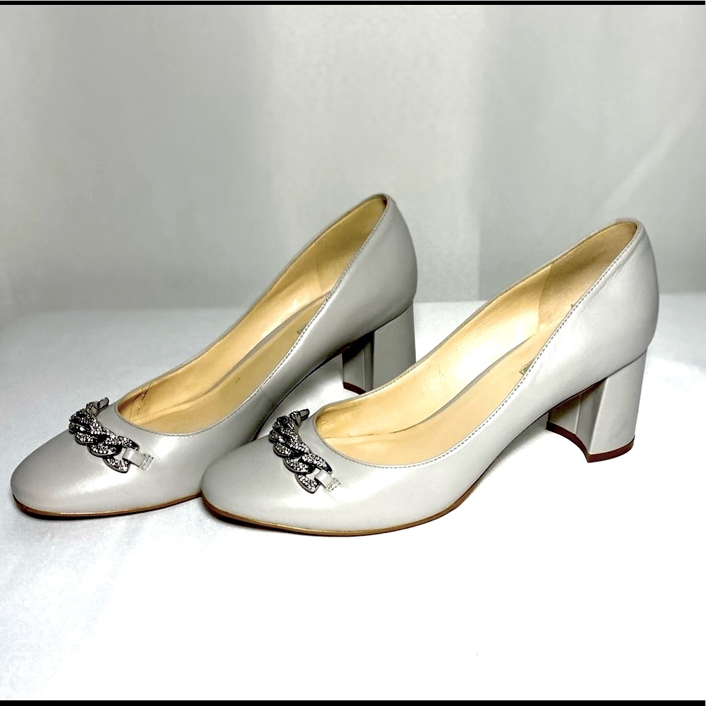 Low Heel Shoes block embroidered with silver strap